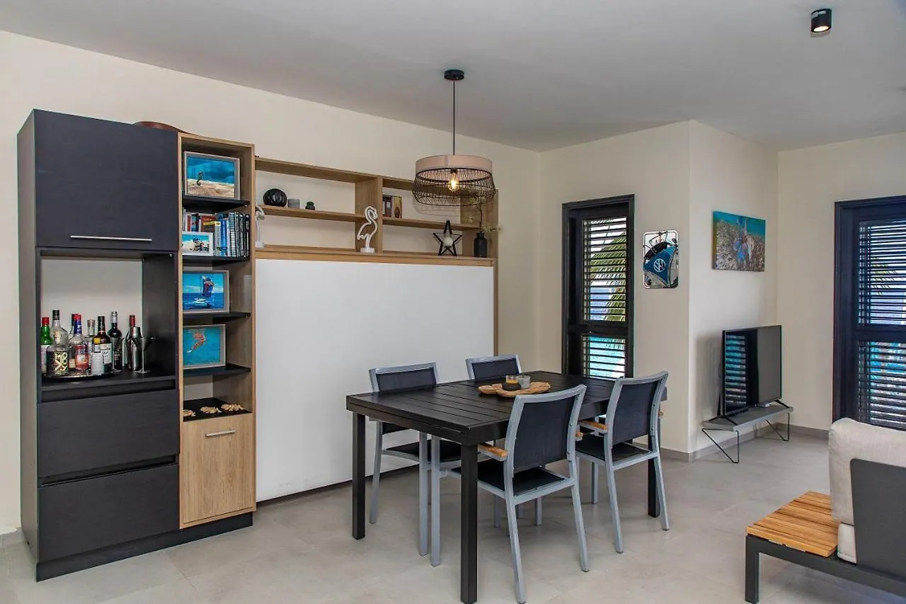 Zen Oceanfront Condo Kralendijk Daire