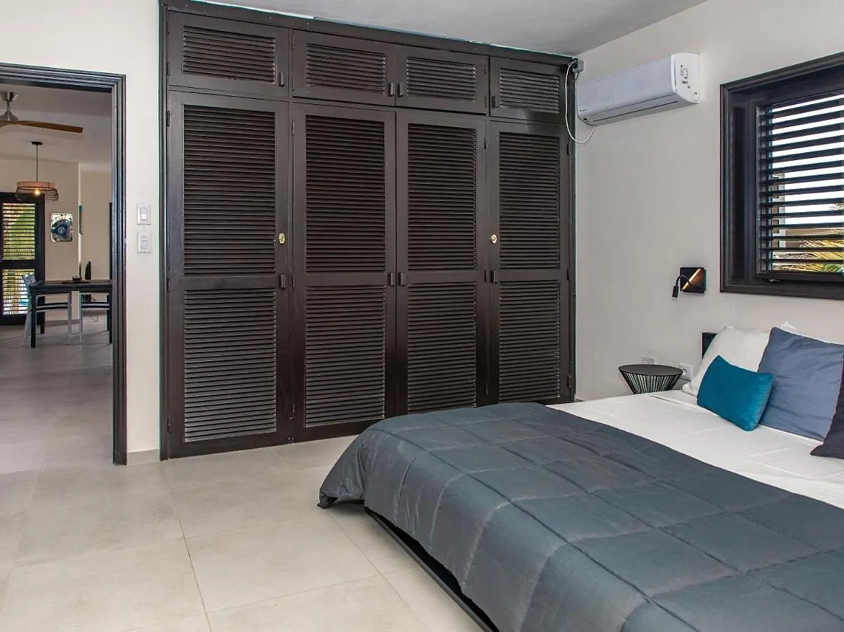 Zen Oceanfront Condo Kralendijk  Kralendijk (Bonaire)